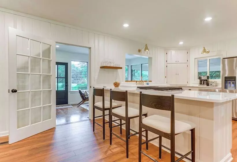 Palmetto Cottage W/ Fire Pit, Game Table + More!