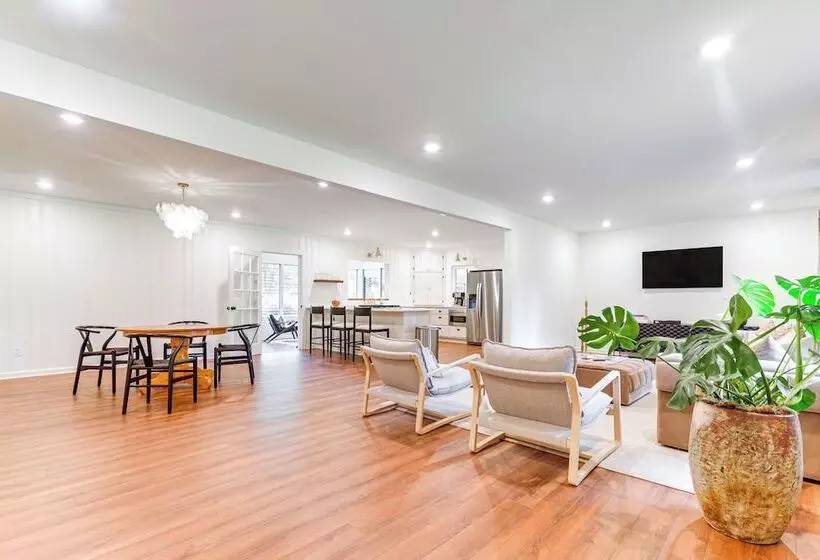 Palmetto Cottage W/ Fire Pit, Game Table + More!