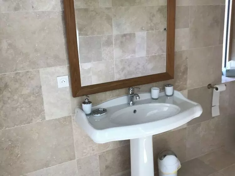 Majatalo Domaine De Badine