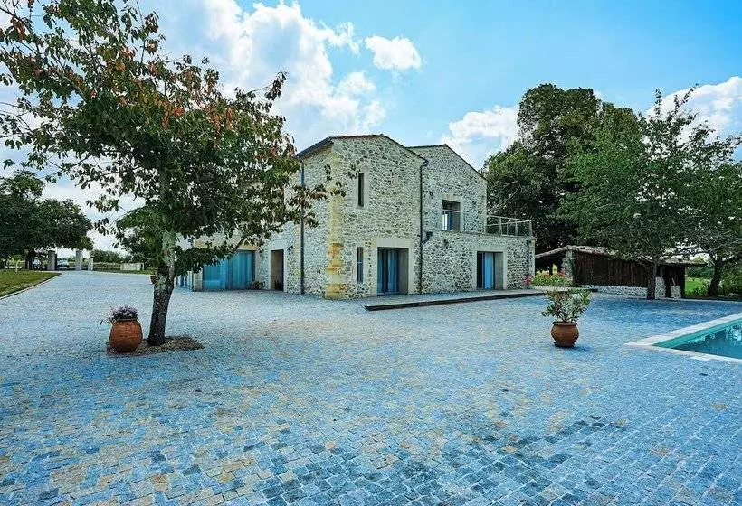 Majatalo Domaine De Badine