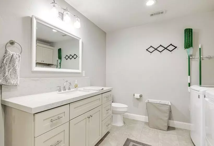 Pet Friendly Hughson Getaway, 9 Mi To Modesto!