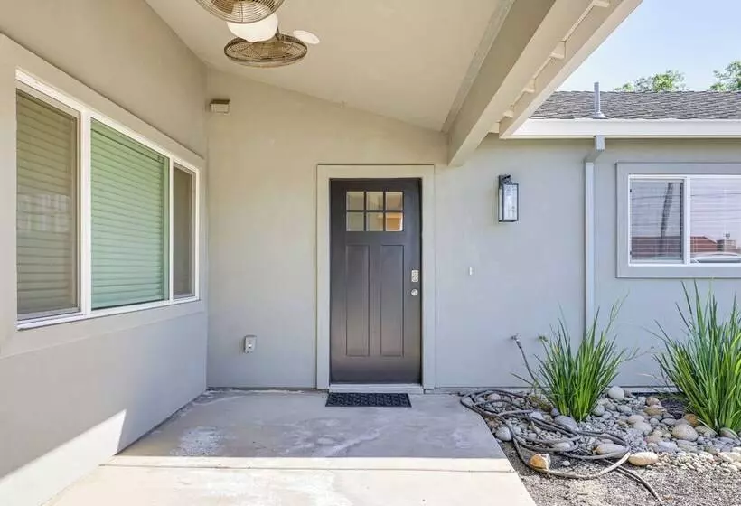 Pet Friendly Hughson Getaway, 9 Mi To Modesto!