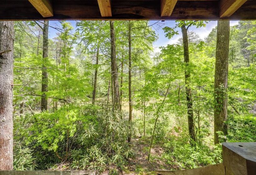 Near Lake Lure: Quiet Cabin W/ Deck & Trail Access