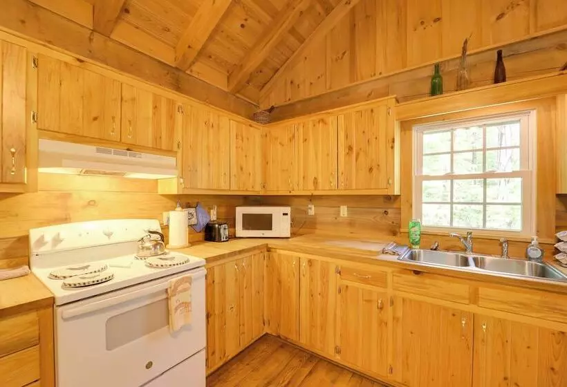 Near Lake Lure: Quiet Cabin W/ Deck & Trail Access