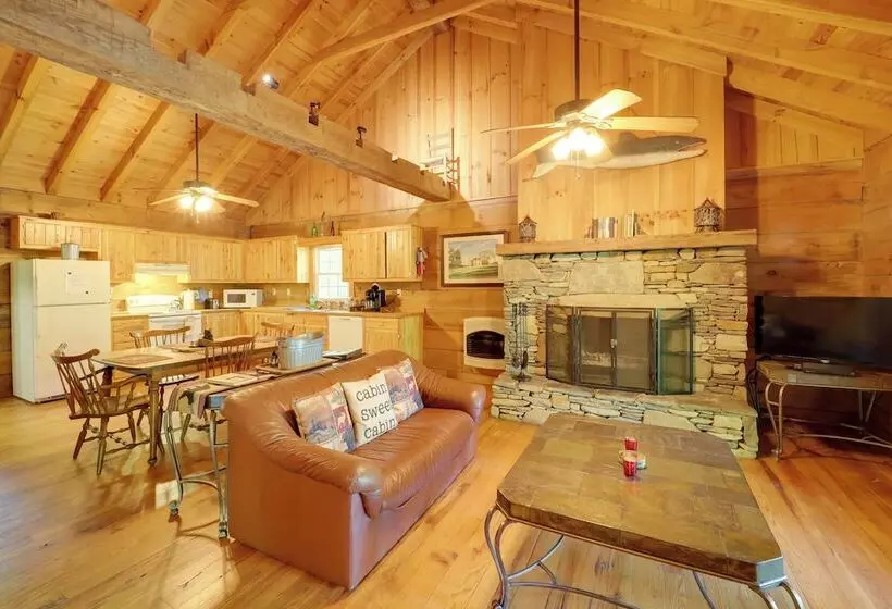 Near Lake Lure: Quiet Cabin W/ Deck & Trail Access