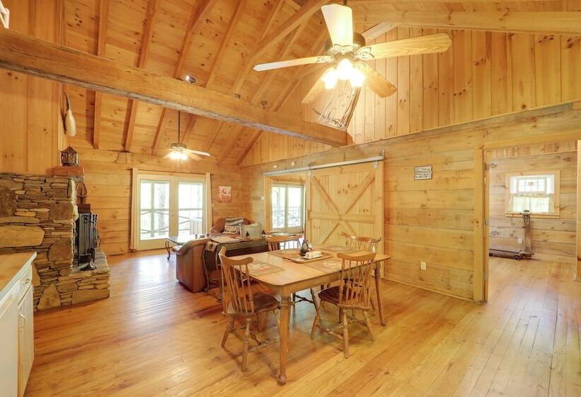 Near Lake Lure: Quiet Cabin W/ Deck & Trail Access