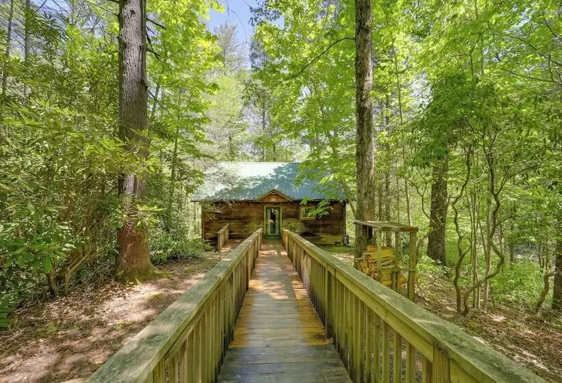 Near Lake Lure: Quiet Cabin W/ Deck & Trail Access