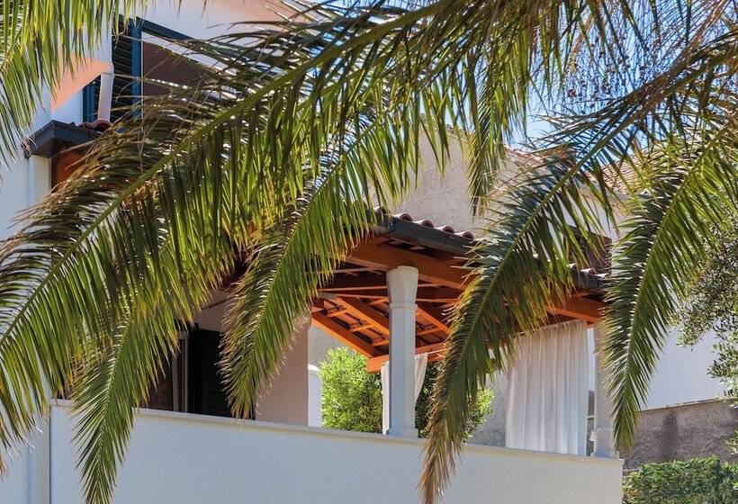 住所 Impeccable 3 Bed House In Supetar