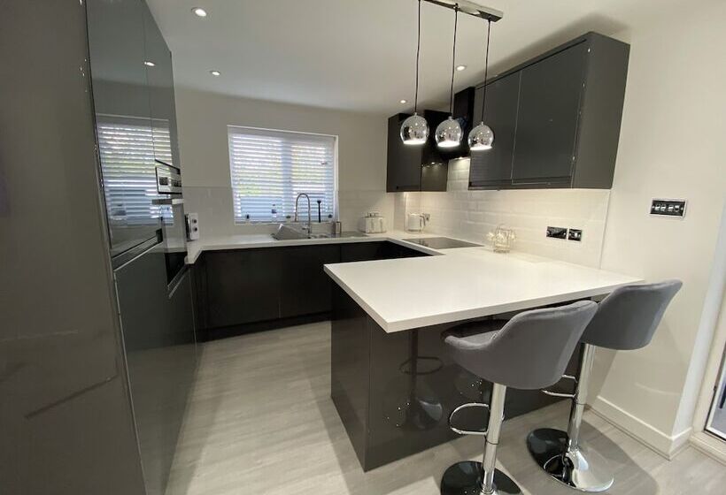 レジデンス Lovely Refurbished 3 Bed House In Liverpool