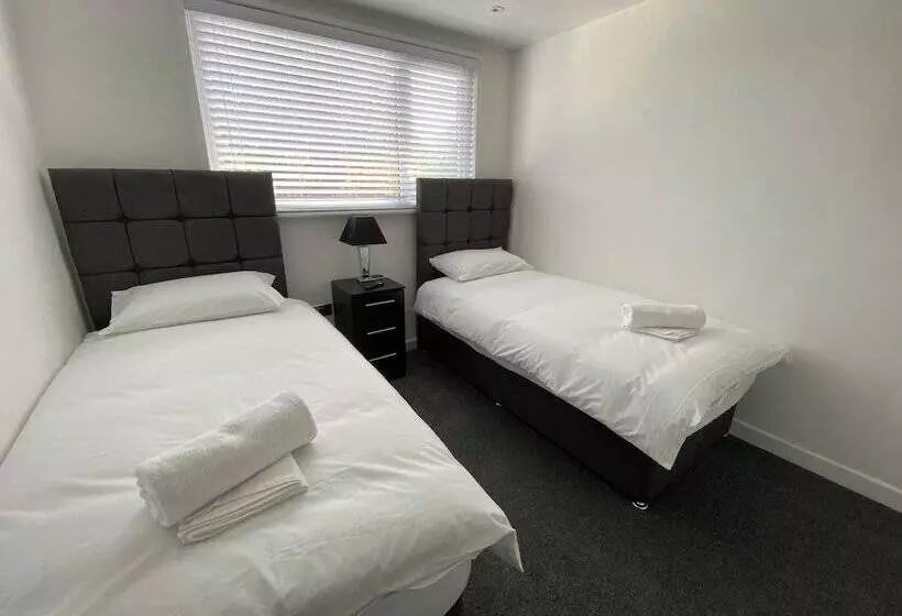 Residenssi Lovely Refurbished 3 Bed House In Liverpool