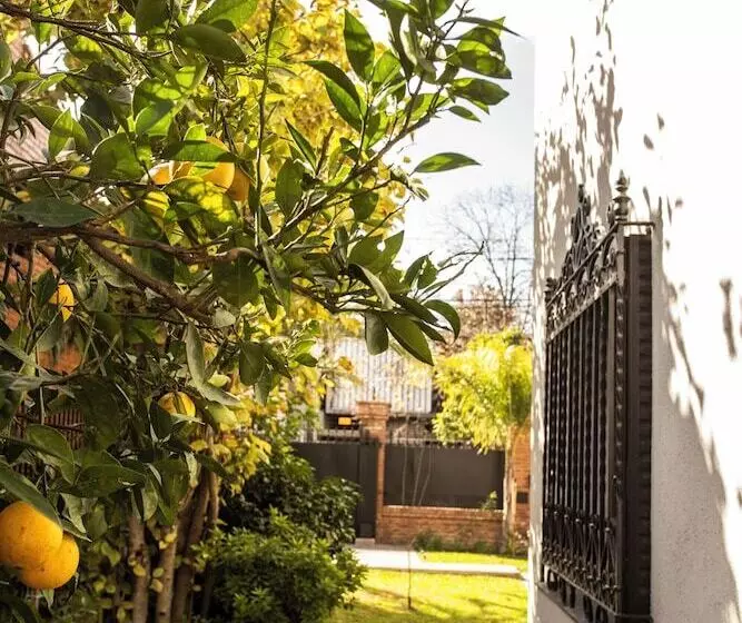 اقامتگاه Luxury House Villa Devoto