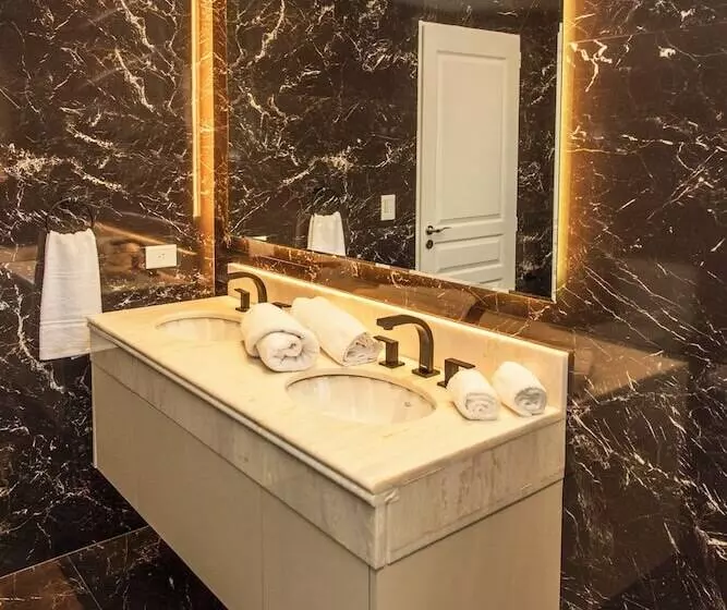 اقامتگاه Luxury House Villa Devoto