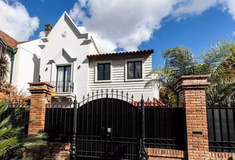 اقامتگاه Luxury House Villa Devoto
