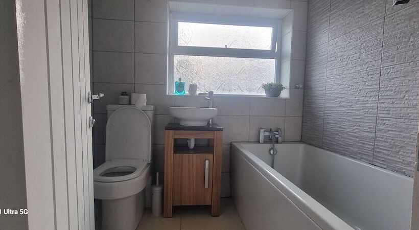 דירת נופש Modern 3bed House In Slough