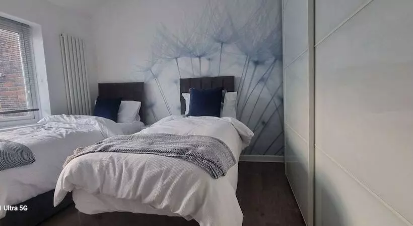 レジデンス Modern 3bed House In Slough