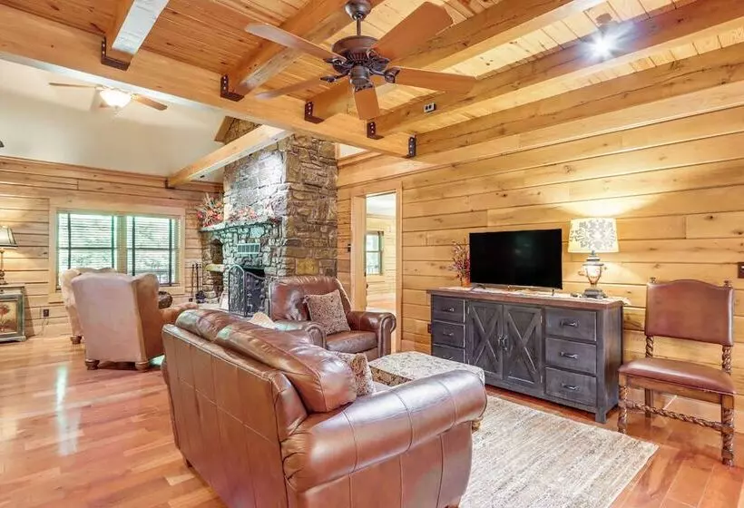 Rogers Cabin On 17 Acres W/ Wraparound Deck!