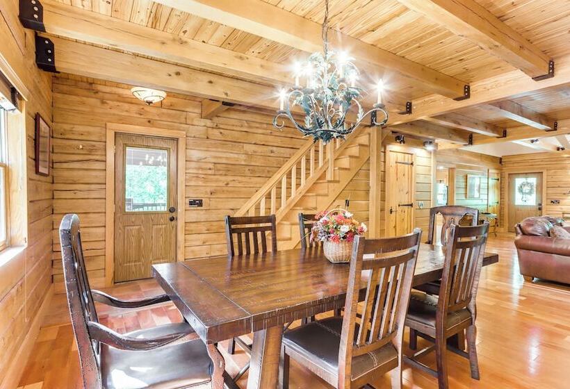 Rogers Cabin On 17 Acres W/ Wraparound Deck!