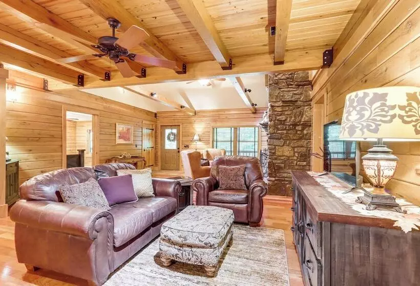 Rogers Cabin On 17 Acres W/ Wraparound Deck!