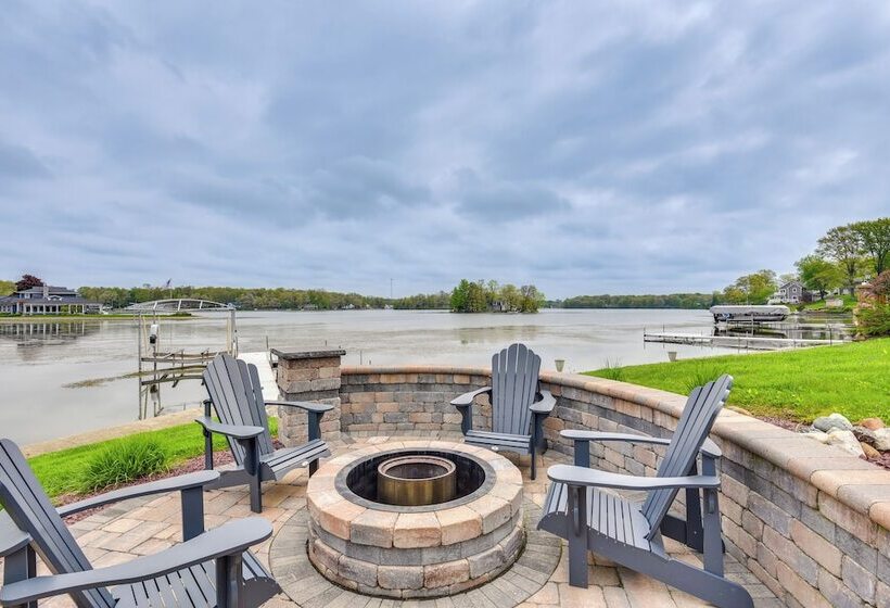 Rome City Lake House W/ Dock + Waterfront Views!