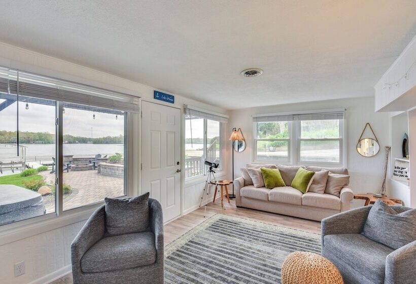 Rome City Lake House W/ Dock + Waterfront Views!