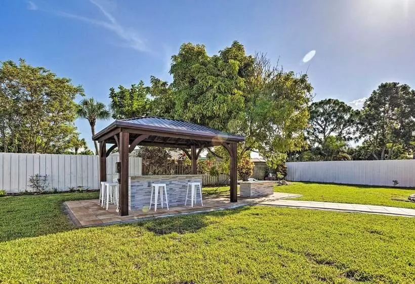 Royal Palm Beach Retreat ~ 13 Mi To Beach!