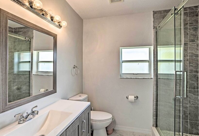 Royal Palm Beach Retreat ~ 13 Mi To Beach!