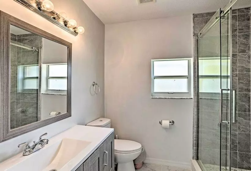 Royal Palm Beach Retreat ~ 13 Mi To Beach!