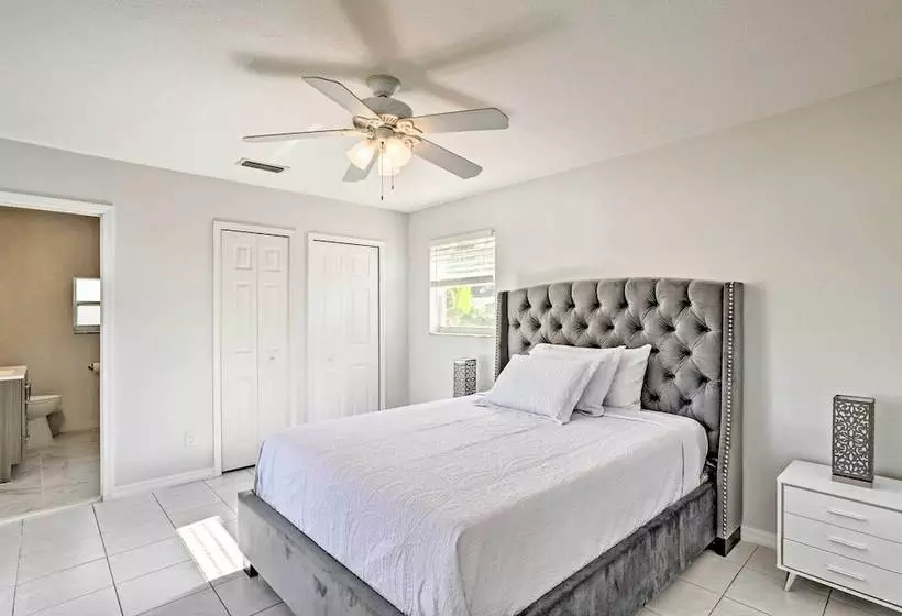 Royal Palm Beach Retreat ~ 13 Mi To Beach!