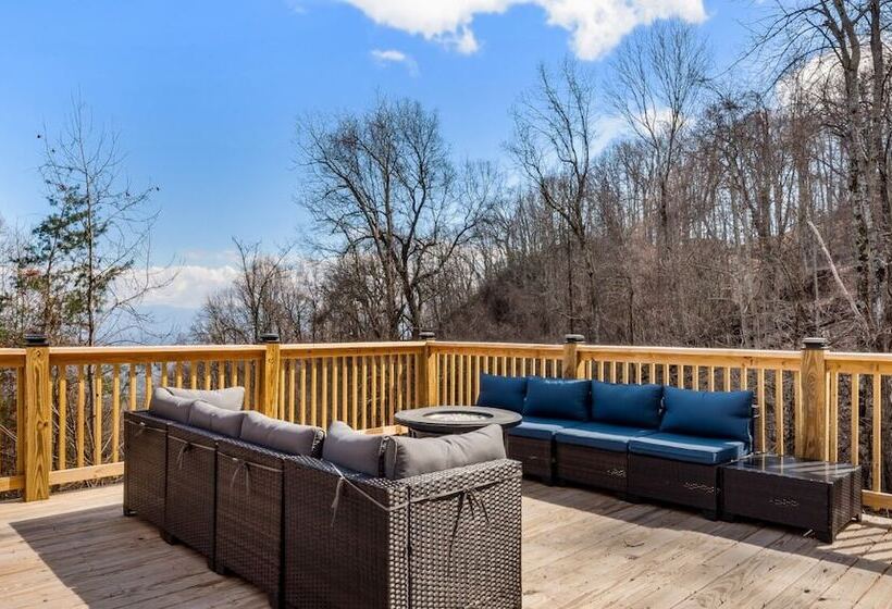 Serene Mountain Retreat By Ghosal Luxury Lodging