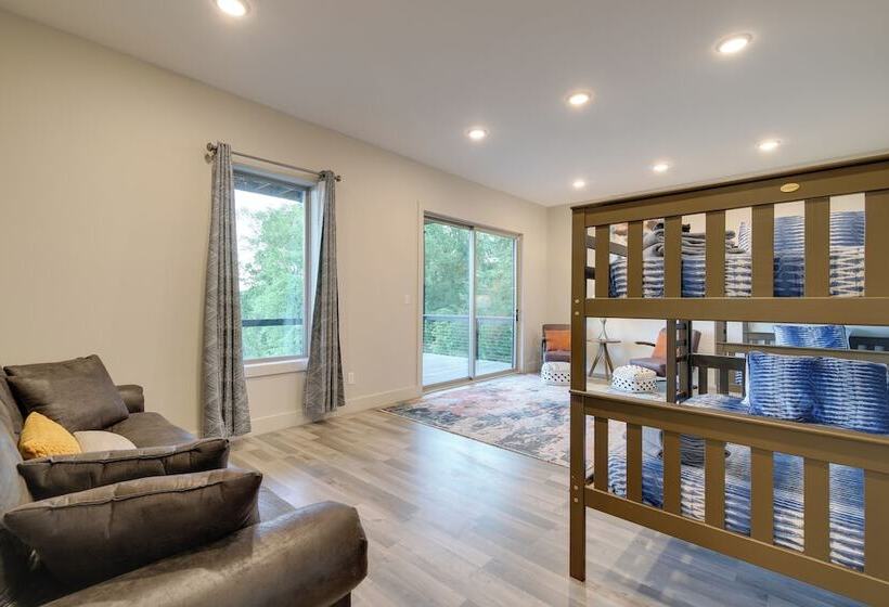 Sevierville Home W/ Hot Tub + Game Room!