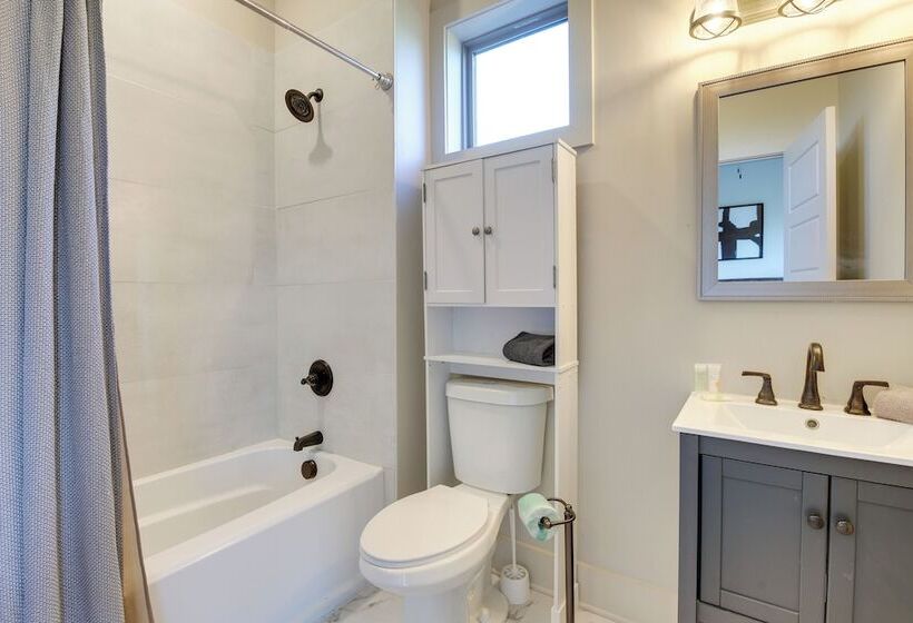 Sevierville Home W/ Hot Tub + Game Room!