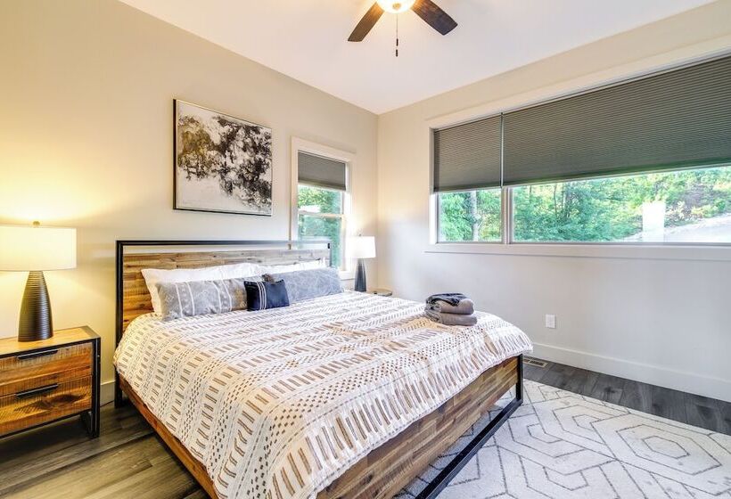 Sevierville Home W/ Hot Tub + Game Room!