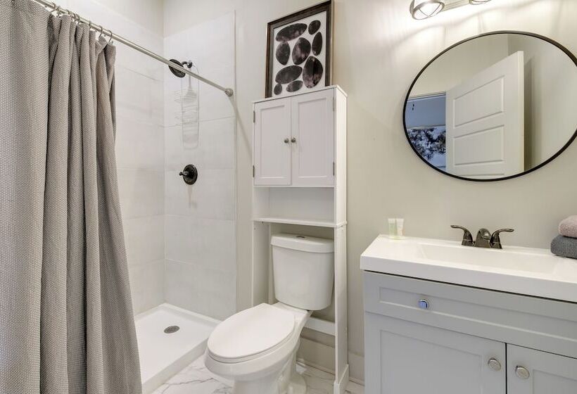 Sevierville Home W/ Hot Tub + Game Room!