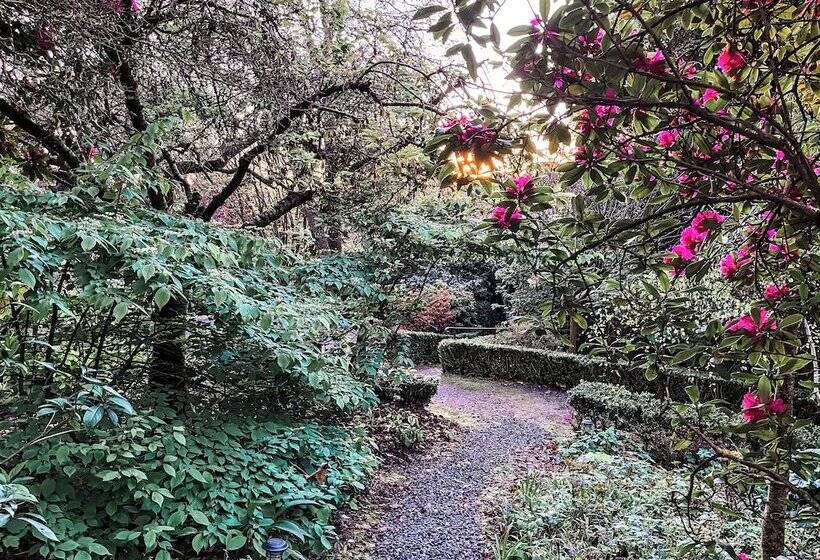 Woolrich Cottage At Woolrich Estate