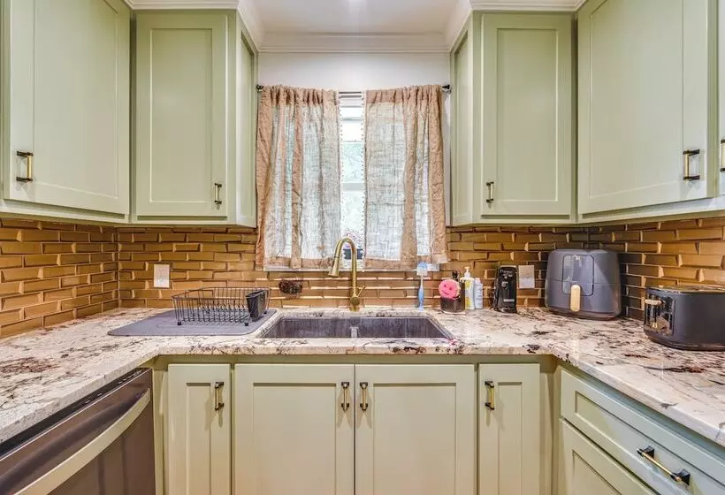 17 Mi To Lafayette: Maurice  Country Ranch Estate