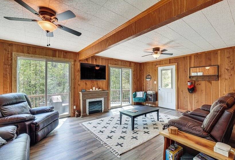 Charming Murphy Cabin W/ Fire Pits & Resort Perks!