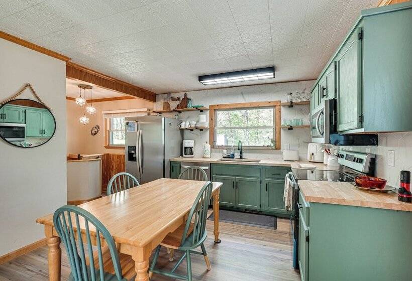 Charming Murphy Cabin W/ Fire Pits & Resort Perks!