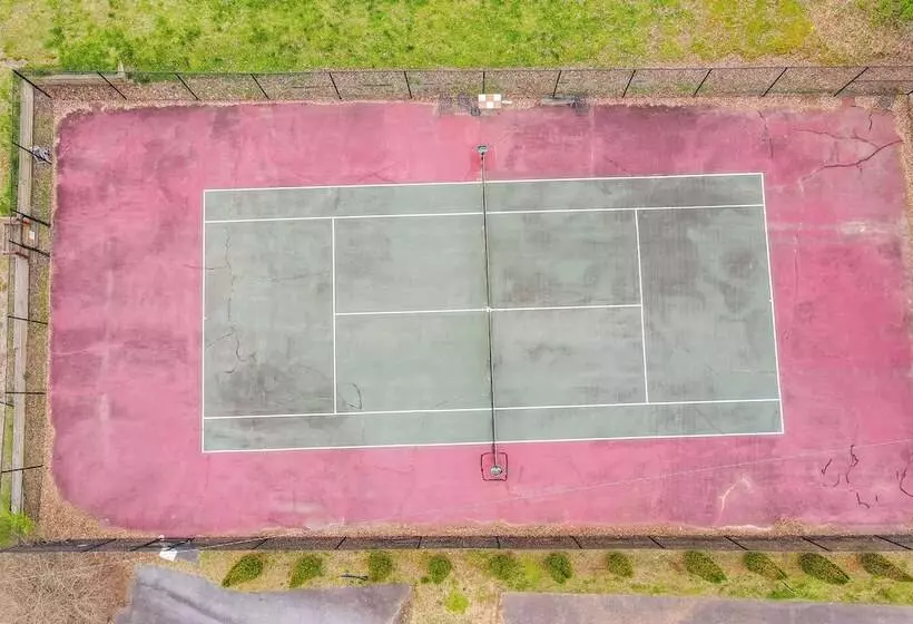 Charming Murphy Cabin W/ Fire Pits & Resort Perks!