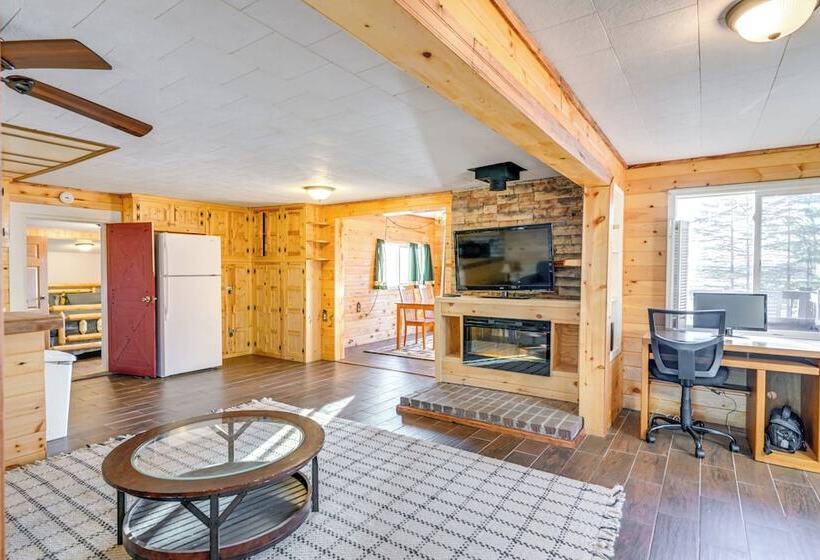 Cottage W/ Deck & Bluff Lake Views: Walk To Beach!