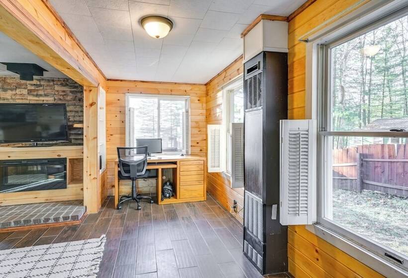 Cottage W/ Deck & Bluff Lake Views: Walk To Beach!