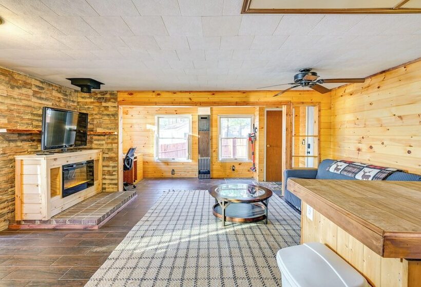 Cottage W/ Deck & Bluff Lake Views: Walk To Beach!