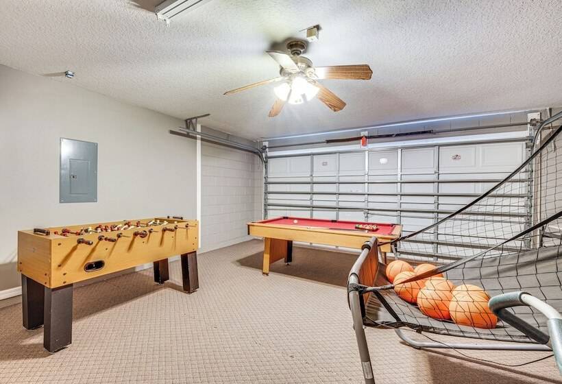 17 Mi To Disney: Home W/ Game Room In Davenport