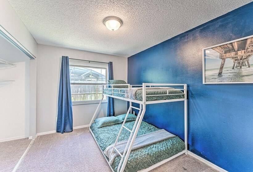 Saltwater Pool, Patio & Sunroom: Deltona Home!