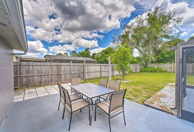 Saltwater Pool, Patio & Sunroom: Deltona Home!