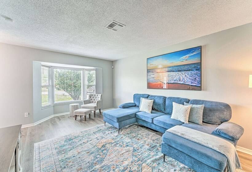 Saltwater Pool, Patio & Sunroom: Deltona Home!