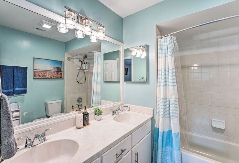 Saltwater Pool, Patio & Sunroom: Deltona Home!