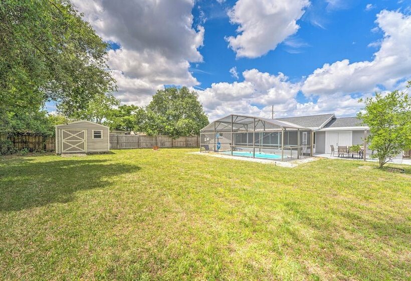 Saltwater Pool, Patio & Sunroom: Deltona Home!
