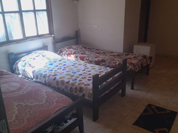 مسافرخانه Valeria