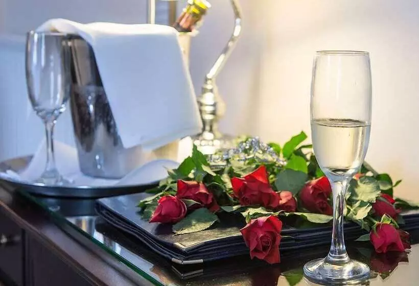 Hotelli Hadley Park House