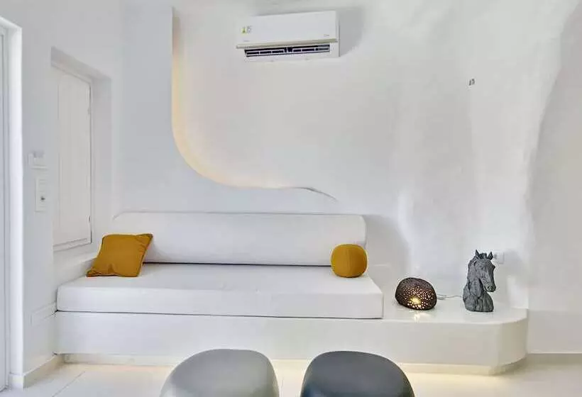 هتل The Magic Luxury Cave Suites